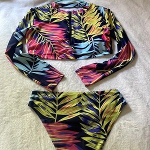 Swimsuit top and bottom ✨